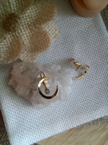 Boucles d'oreilles lunes et zircons