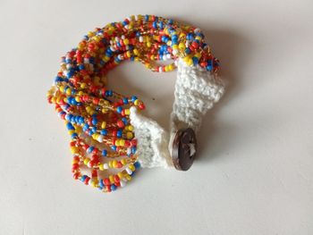 Bracelet à perles et crochet - neuf