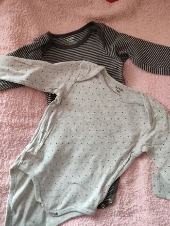Lot 2 bodies 18 mois
