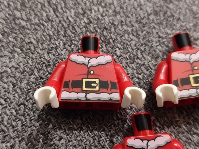 Lot 3 bustes rouges Lego Noël - jamais utilisées - parfait état - vrai Lego - photo numéro 4