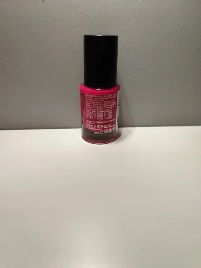 Vernis à ongles rose fushia - EM Cosmetics - photo numéro 2