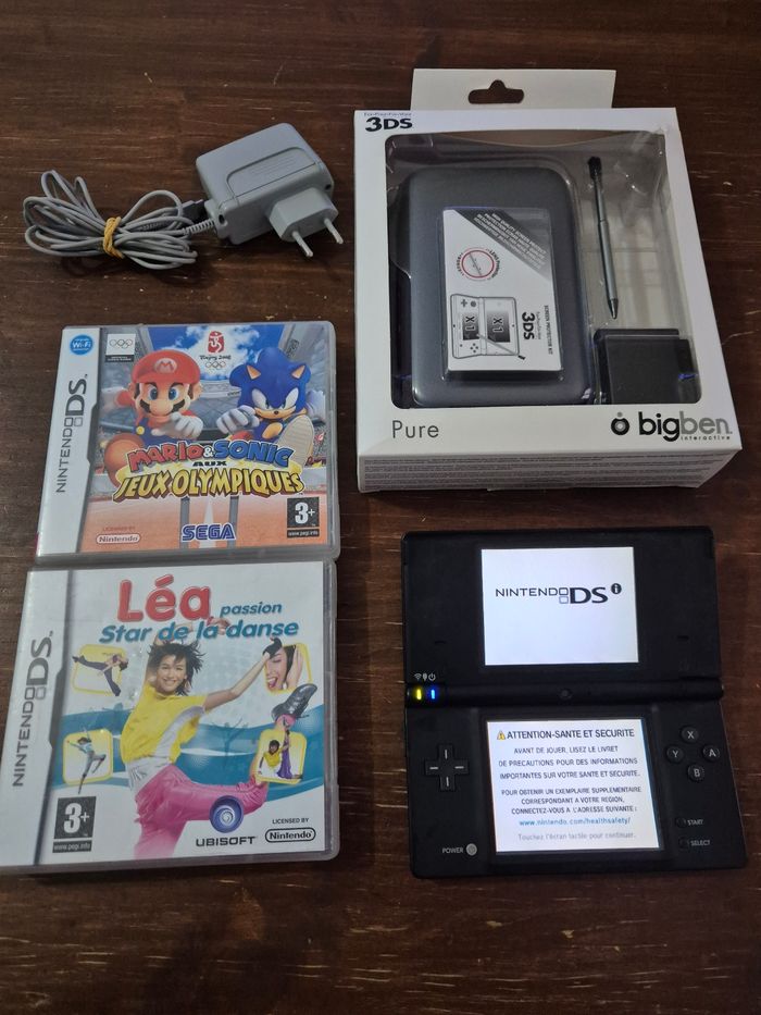 Console Nintendo dsi noire et jeux - photo numéro 3
