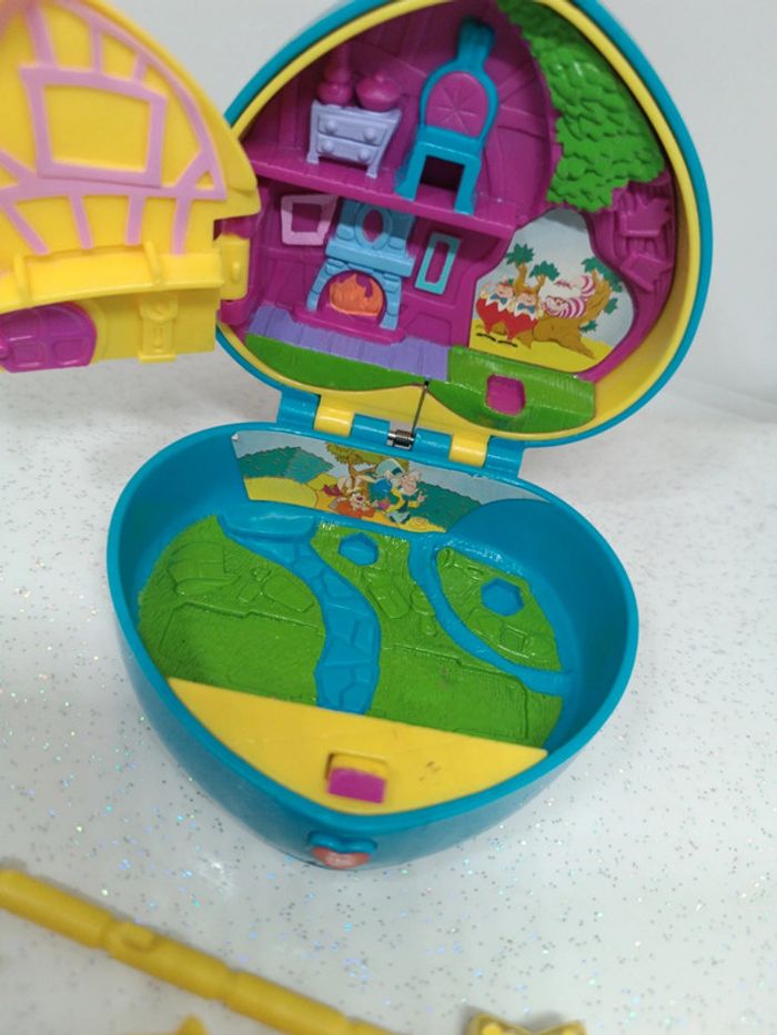 Polly pocket Disney mattel makeup surprise playset coeur bleu blue Heart Alice merveilles wonderland - photo numéro 14
