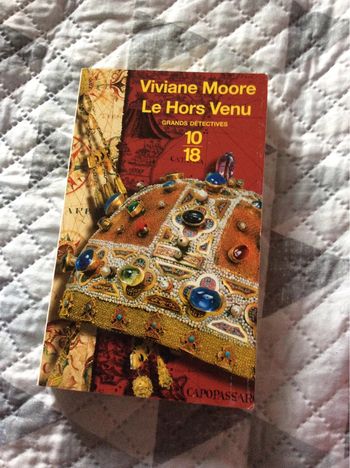 #le hors venu Viviane Moore