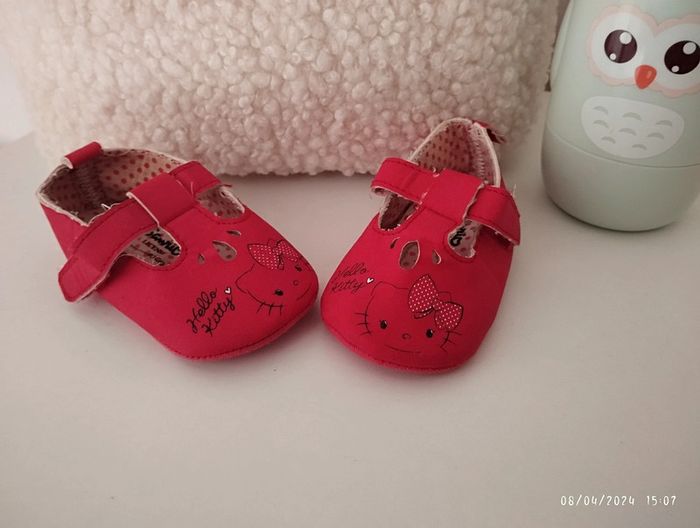 Petite chaussures - photo numéro 2