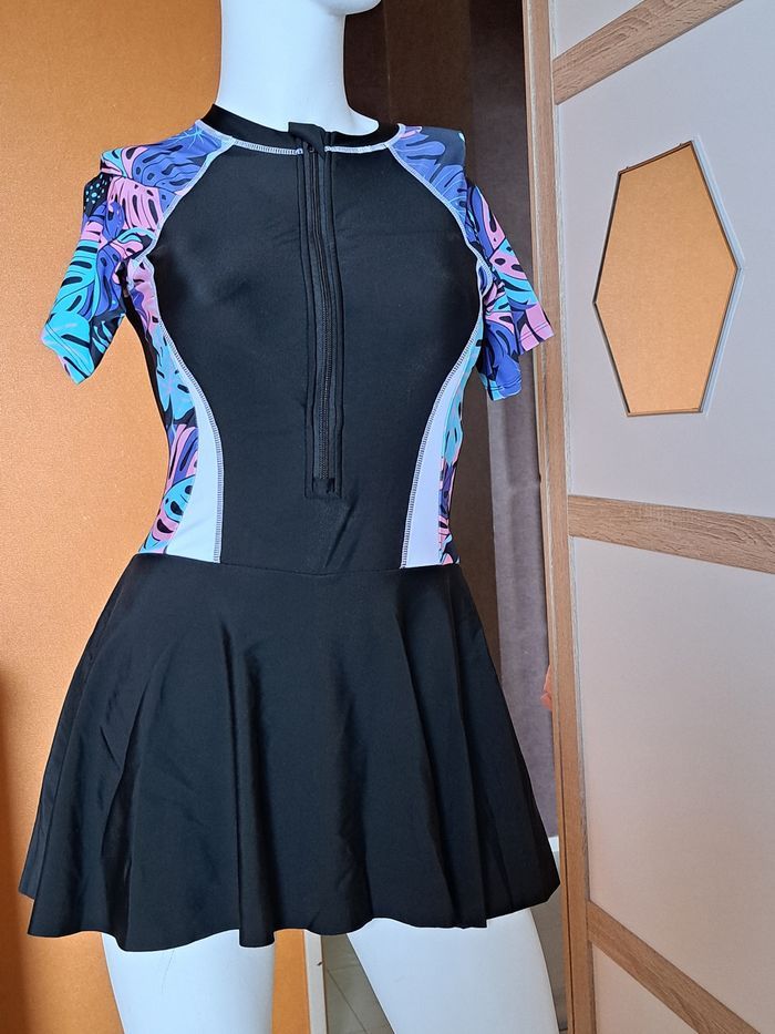 Maillot de bain Neuf - photo numéro 3