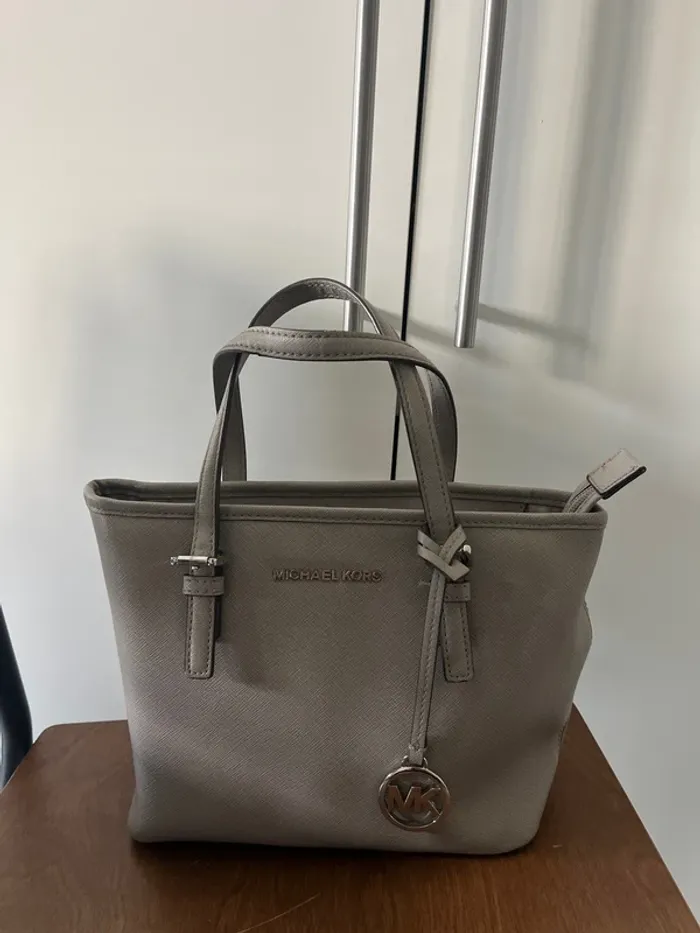 Sac à main Michael Kors gris