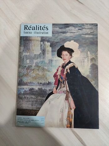 Réalités femina illustration Elisabeth II succès ou échec février 1957