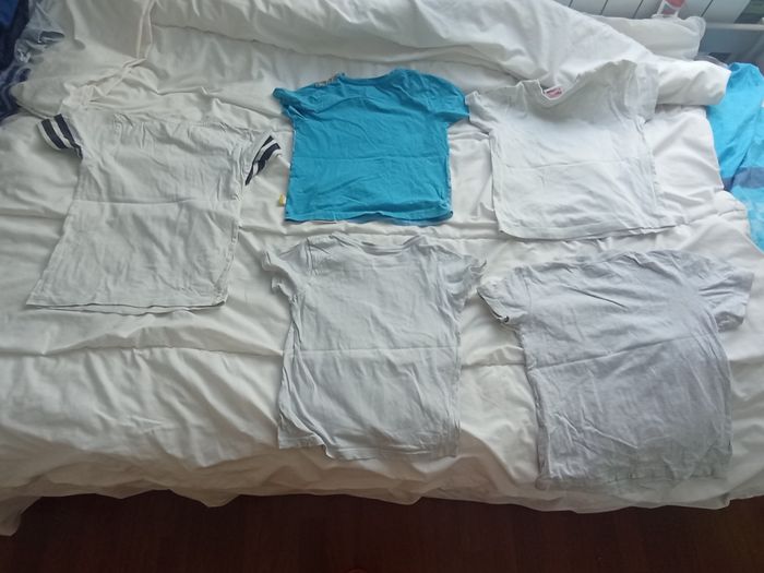 Lot 5 tee shirt manches courtes marques diverses 6 ans 5€ - photo numéro 3