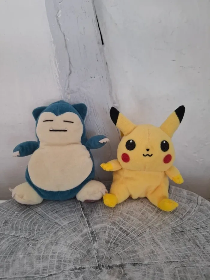 Peluches Vintage Pokémon Ronflex Pikachu