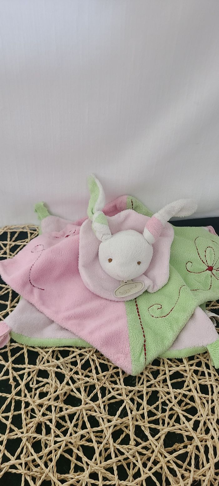 Baby'nat doudou collection noeud plat carré lapin rose vert blanc - photo numéro 2