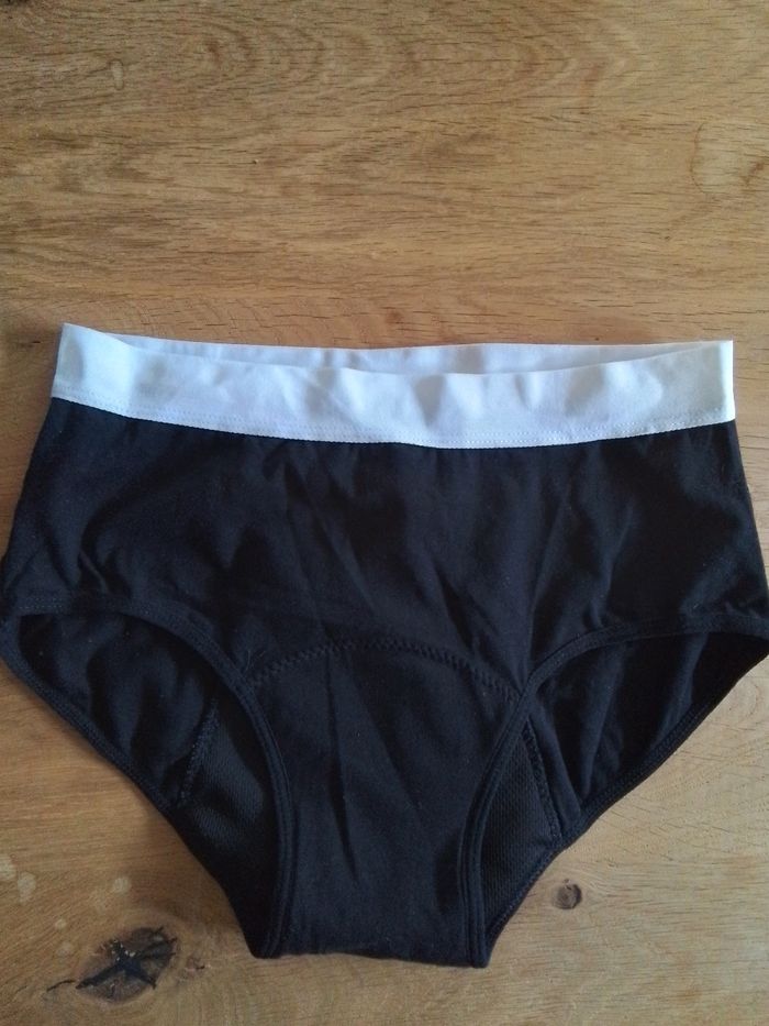 Culotte (shorty) de règles neuve (MOOL) . taille S - photo numéro 2