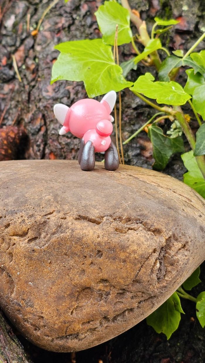 Super figurine Pokemon Nintendo Nounourson effet brillant - photo numéro 3