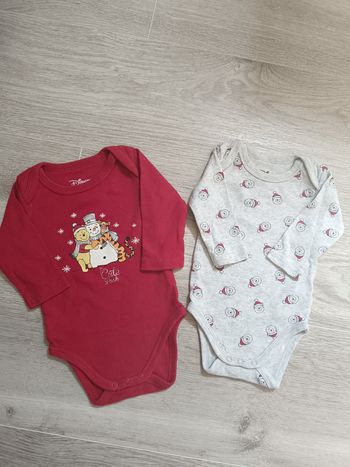 Deux bodys Winnie l'ourson 3 mois