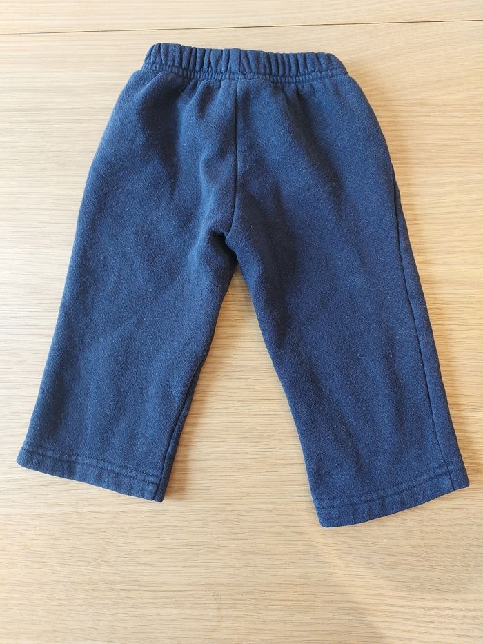 Lot 2 joggings 12m - photo numéro 7