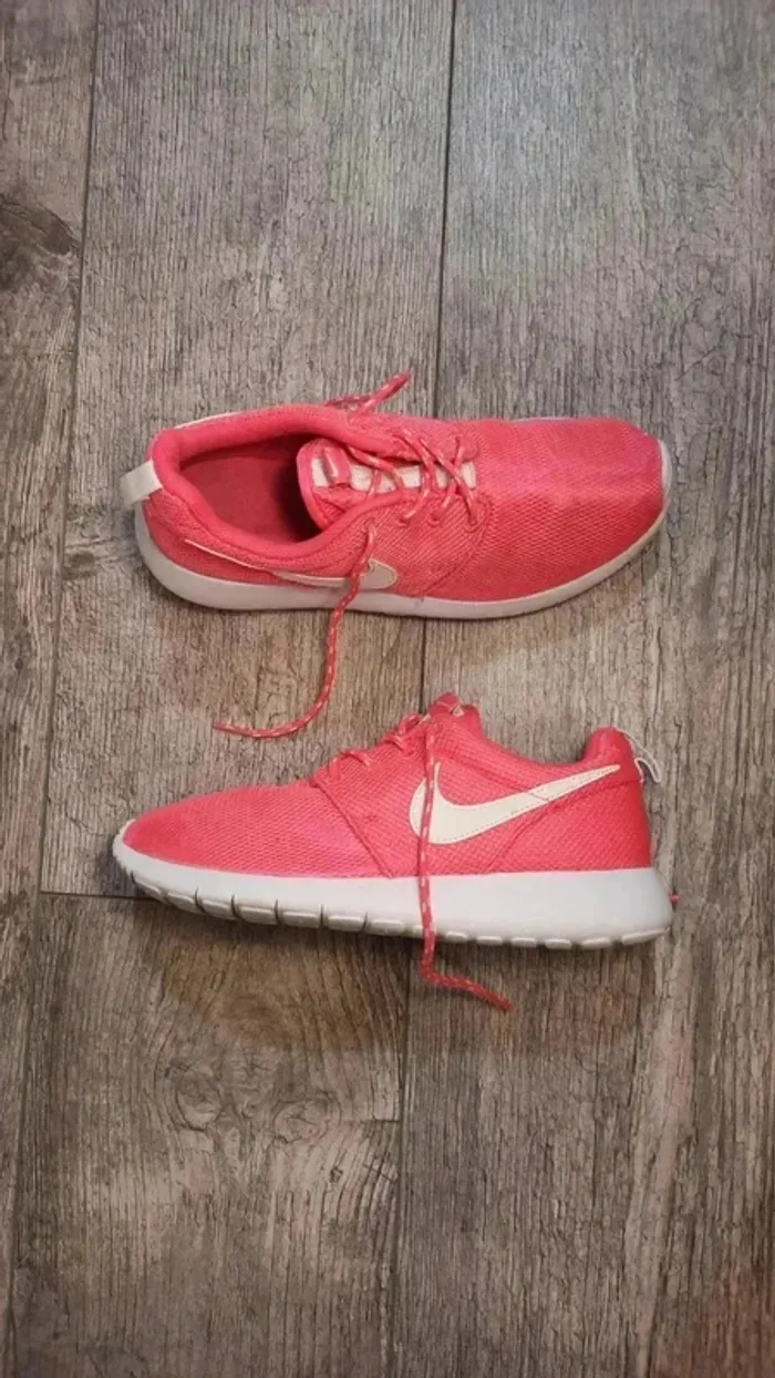 Basket Nike Roche One 37.5 - photo numéro 2