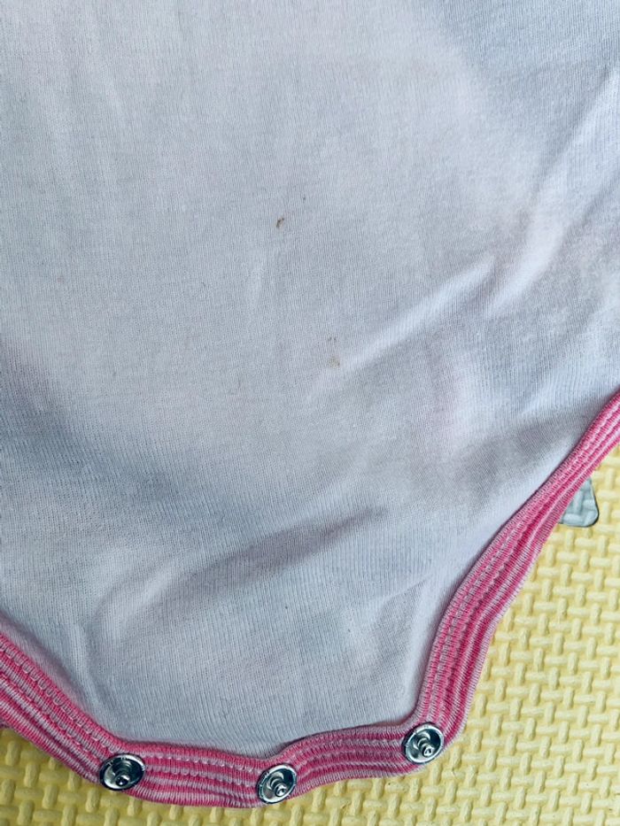 Lot de 2 bodies MC Petit Bateau 24M - photo numéro 7