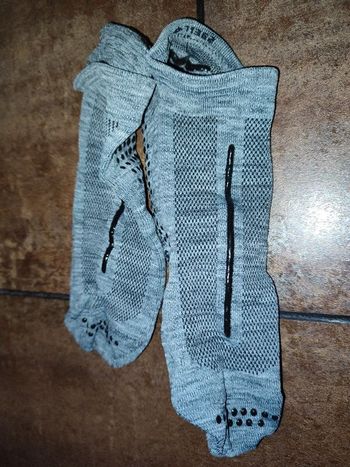 chaussettes pilates taille 40 neuves