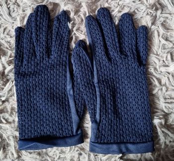 Gants bleu ajouré