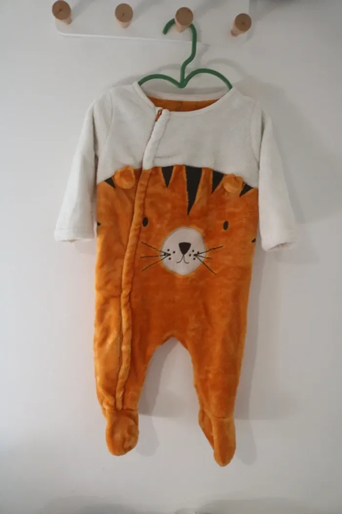 Lot pyjamas garçon 9 mois - photo numéro 2