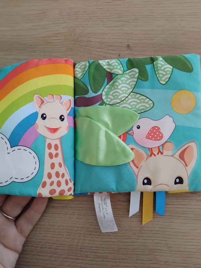 Livre d'éveil  Sophie la - photo numéro 3