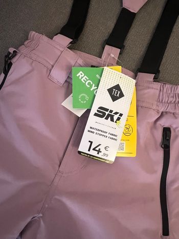 Pantalon de ski neuf avec étiquette taille 4ans 5 ans