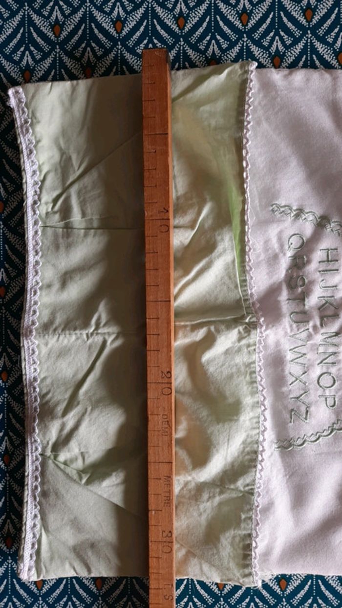 Abécédaire avec poches de rangements - photo numéro 2