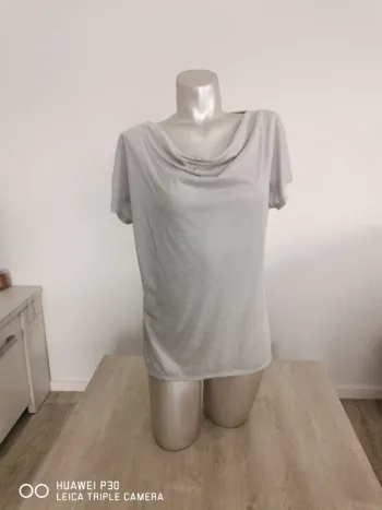 Haut gris