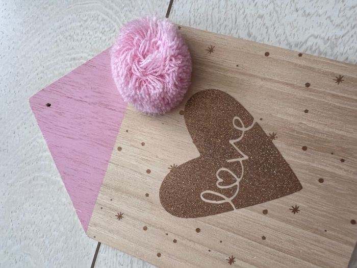 Objet décoratif Maisons du Monde en bois Love doré et rose - photo numéro 3