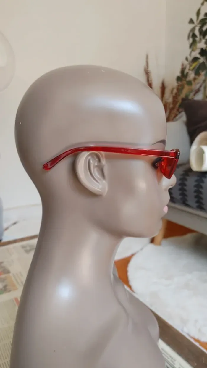 Lunettes rétro vintage style papillon rouge - photo numéro 2