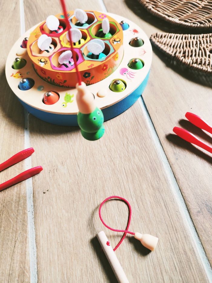 🎣Jeu 2 en 1 pêche à la ligne magnétique/aimantée avec poissons et abeilles en bois - photo numéro 4
