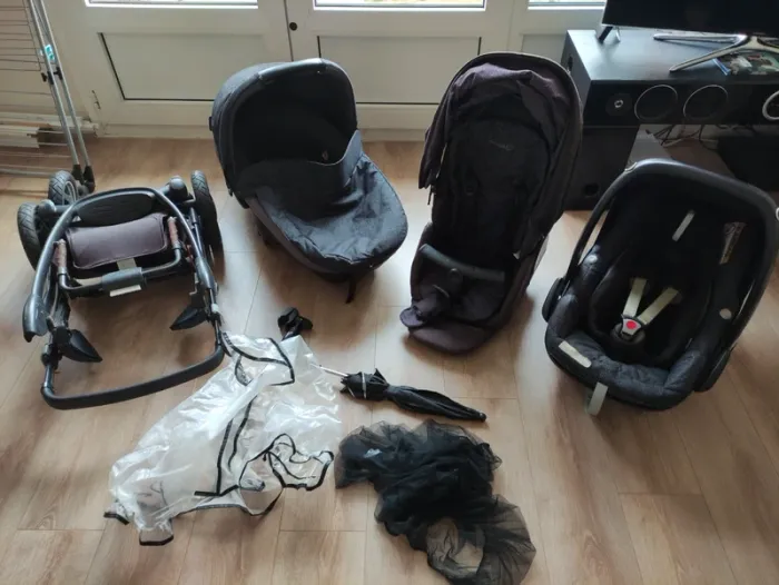 Maxi-cosi poussette 3 en 1. Trio poussette bébé confort avec nacelle + siège auto.
