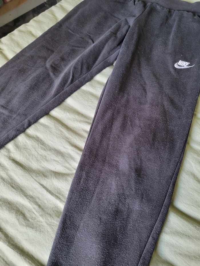 jogging nike 12ans (4e) - photo numéro 2