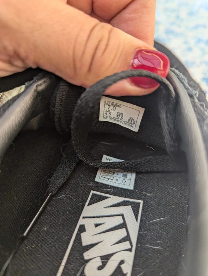 Baskets Vans en cuir noir et doré taille 37 - photo numéro 5