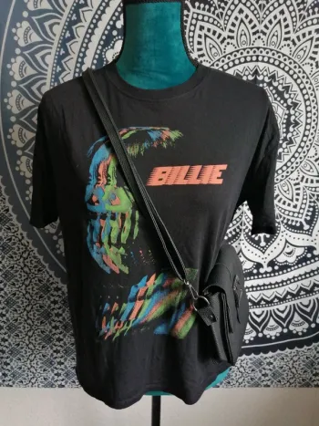 Tee-shirt noir imprimé visage billi eilish avec écriture billie / billie eilish / (XS)