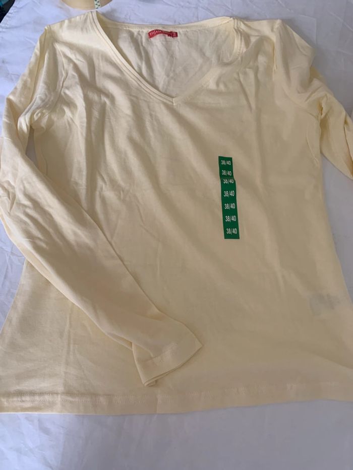 Lot 2 tee-shirt manches longues taille 38-40 - photo numéro 6