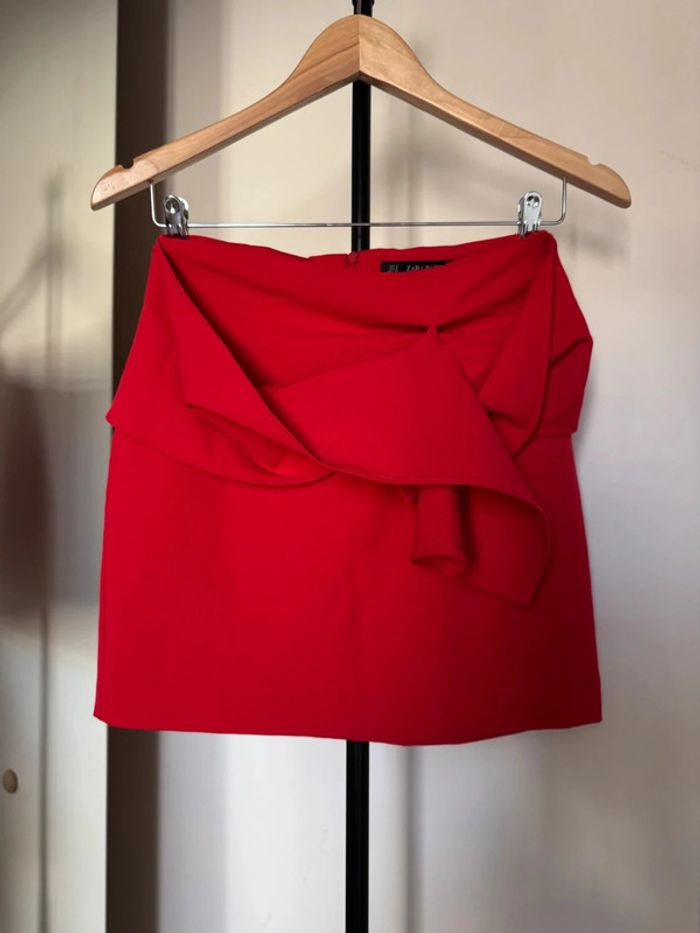 Jupe rouge classe S Zara