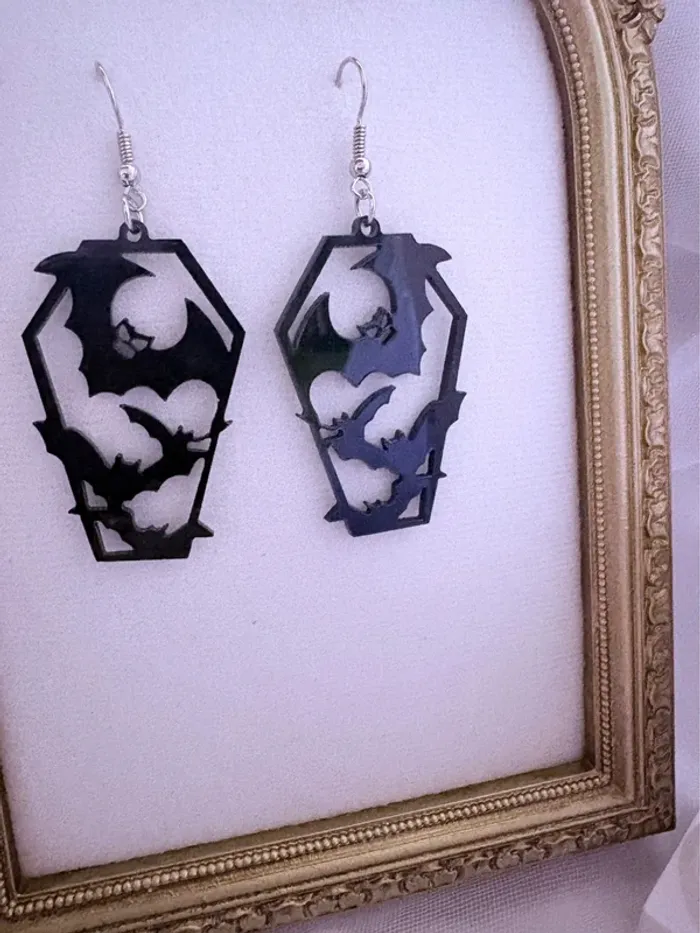 Boucles d’oreilles pendantes cercueil et chauve souris - photo numéro 2