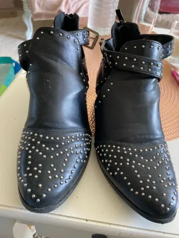 Bottine clouté