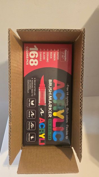 La boite Guangna 168 feutre acryliques