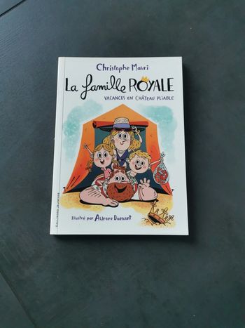 Petit roman la famille royale vacances en château pliable