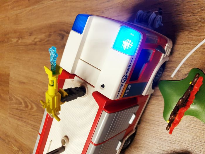 Playmobil - Camion pompiers - photo numéro 3