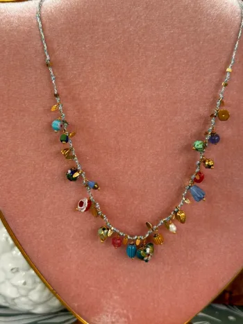 Collier cordon grigris  acier inoxydable or perles naturelles fleurs médaille pampilled habaha Paris