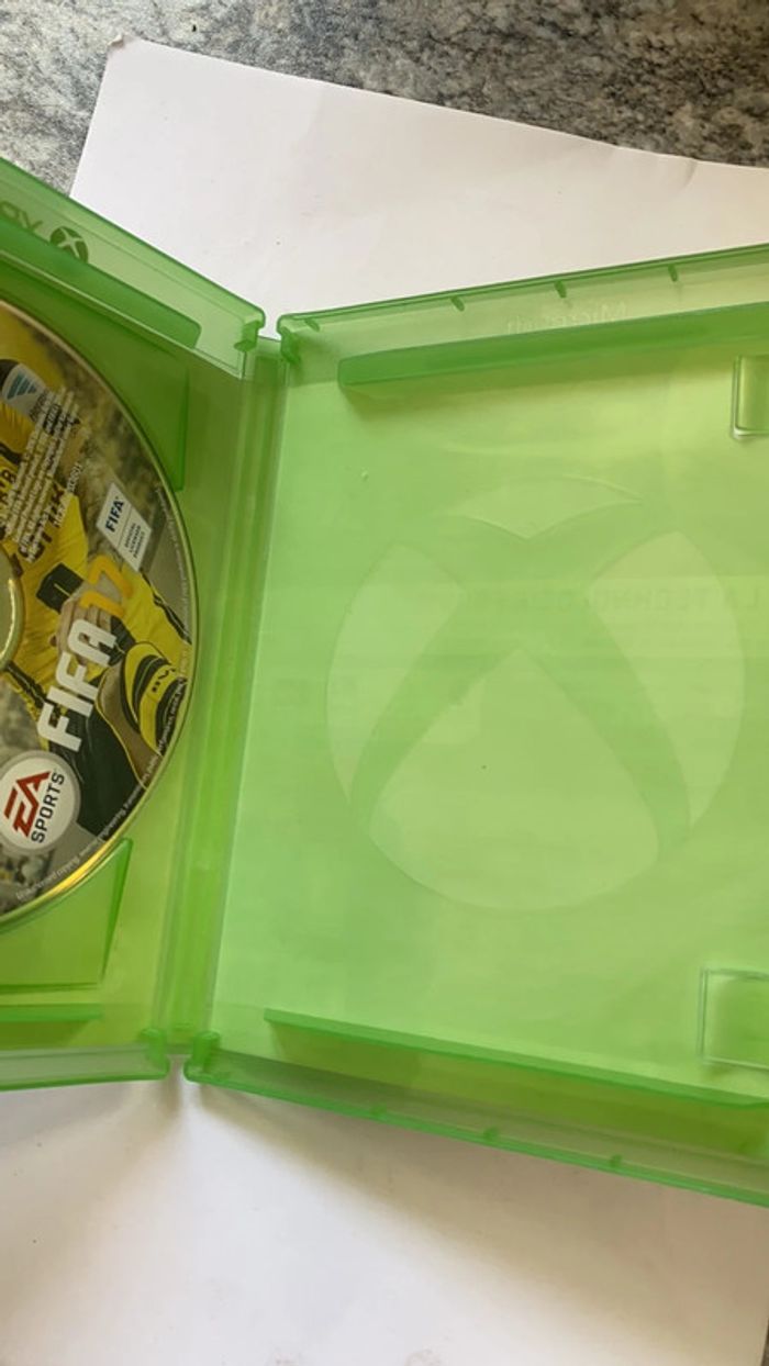 fifa 17 Xbox one - photo numéro 2