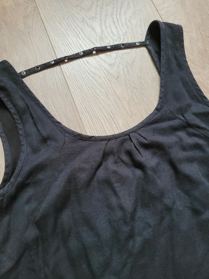 Petite robe noire sans manche - photo numéro 2