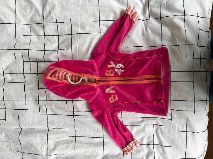 Veste a capuche rose 6 mois