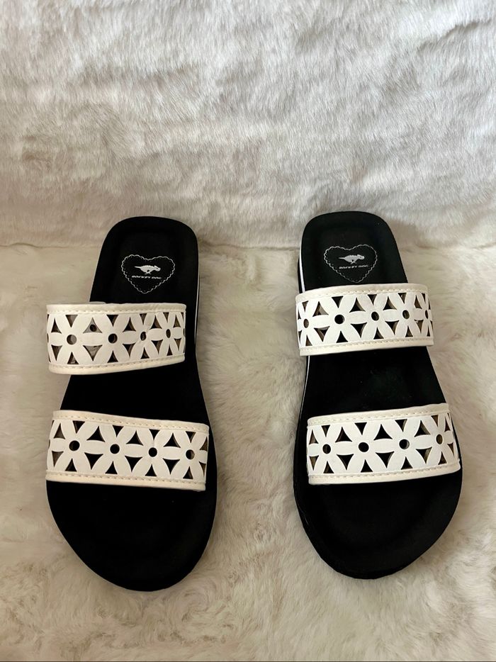 Sandales, claquettes blanches rocket dog 37 - photo numéro 2