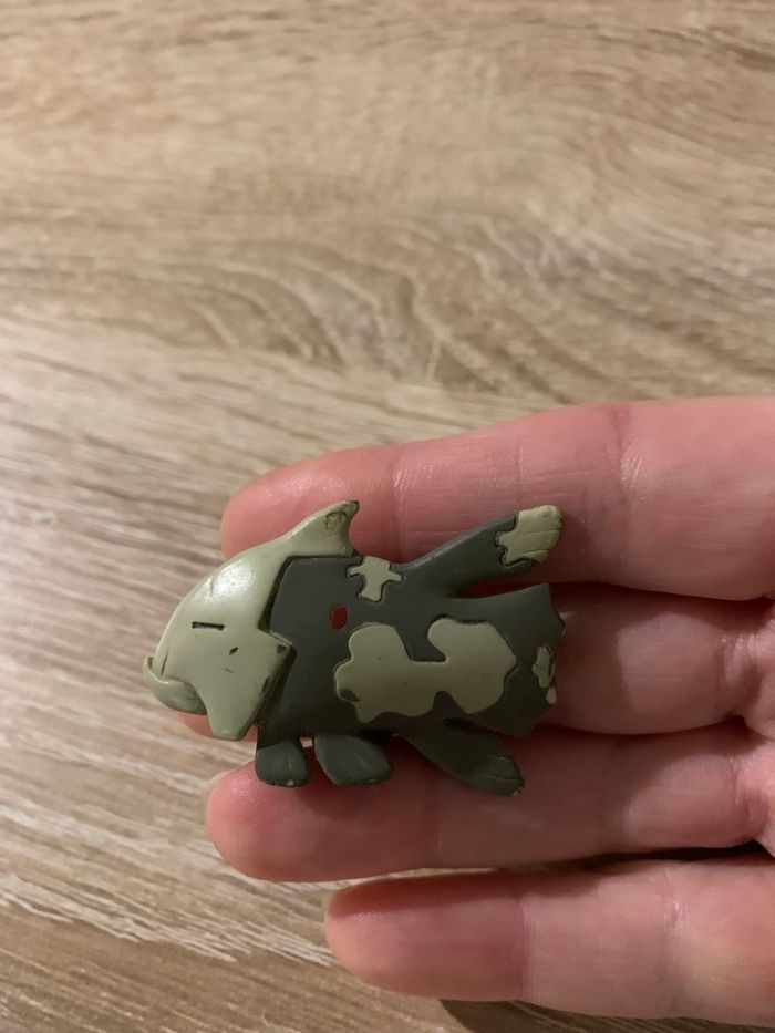 Figurine Pokémon relicanth