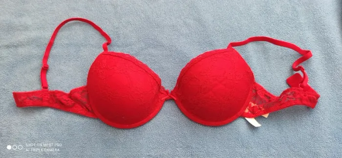 Soutien gorge rouge dentelle rembourré 95c - photo numéro 3