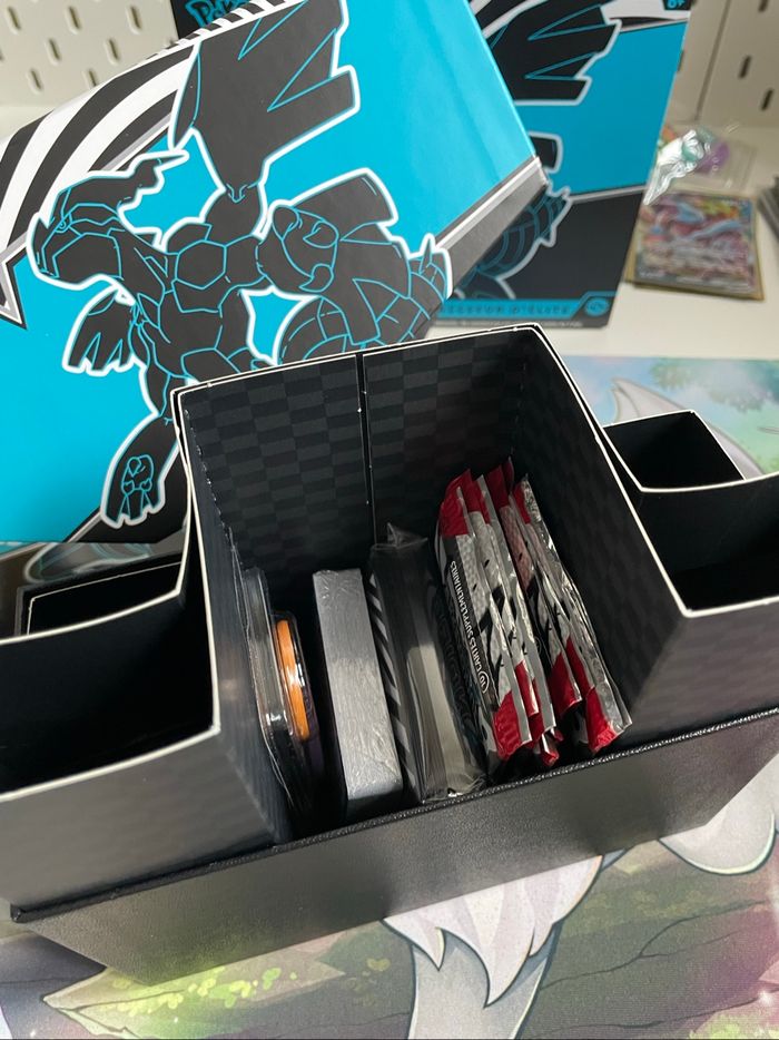 ETB Foudre Noire EV10.5 - 9 boosters + Goodies - Reconditionné - photo numéro 5